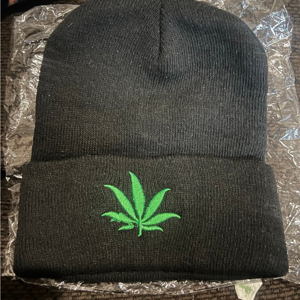 Black Knitted Pot Leaf Beanie